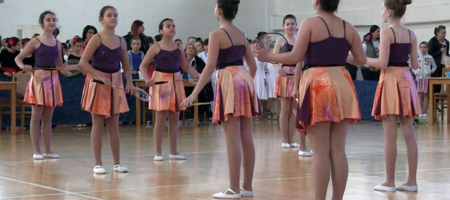 Plesni festival u gradu na Vlasini