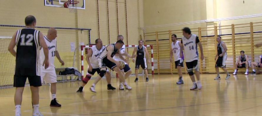 Revijalni košarkaški mečevi između Holanđana – EX Jugoslovena i ekipe Amaterske lige Niša (VIDEO)