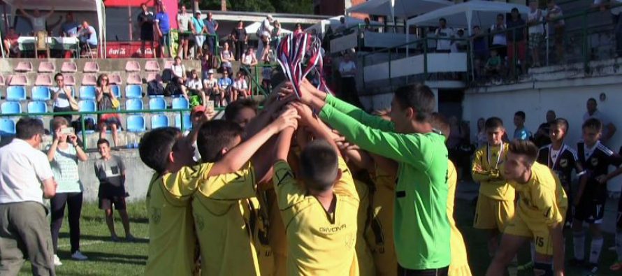 Nacional kup 2017 – fudbal za osam generacija (VIDEO)