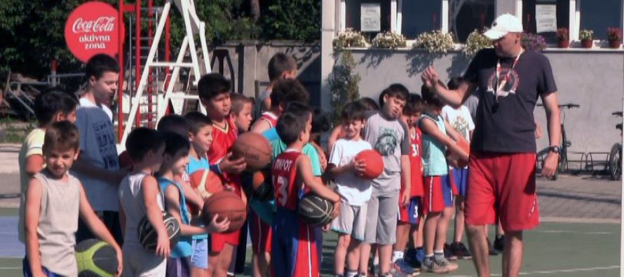 Besplatna letnja škola košarke za dečicu u Pirotu (VIDEO)