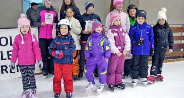 Dečija trka na ledu (VIDEO)