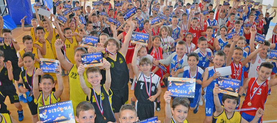 Mini-basket festival u Beloj Palanci (VIDEO)