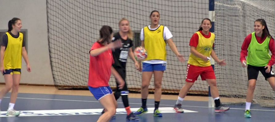 Premijera nove Naise u Čairu (VIDEO)