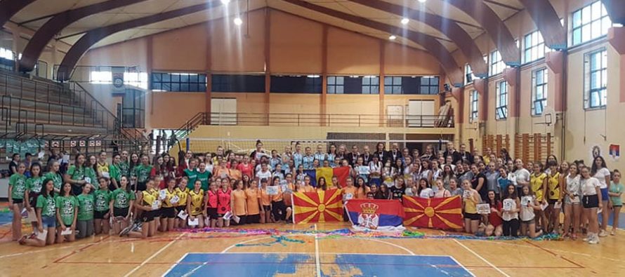 Revija ženske odbojke završena pobedom Kuršumlije (VIDEO)