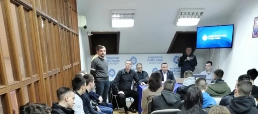 Počela škola za fudbalske sudije