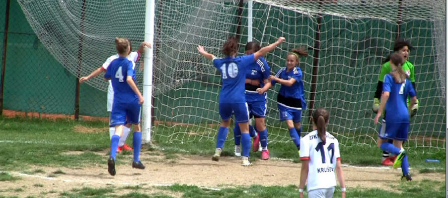 Mlade fudbalerke Radničkog sjajne u derbiju sa Napretkom (VIDEO)