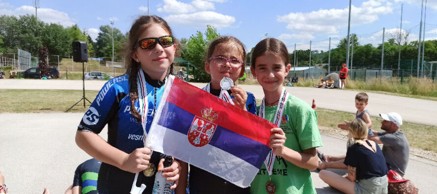 Tri medalje za niške rolerašice na Istočno-evropskom Kupu u Mađarskoj