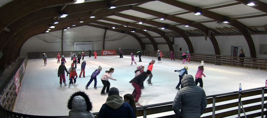 Trke na čairskom klizalištu kao kruna zimske sezone (VIDEO)